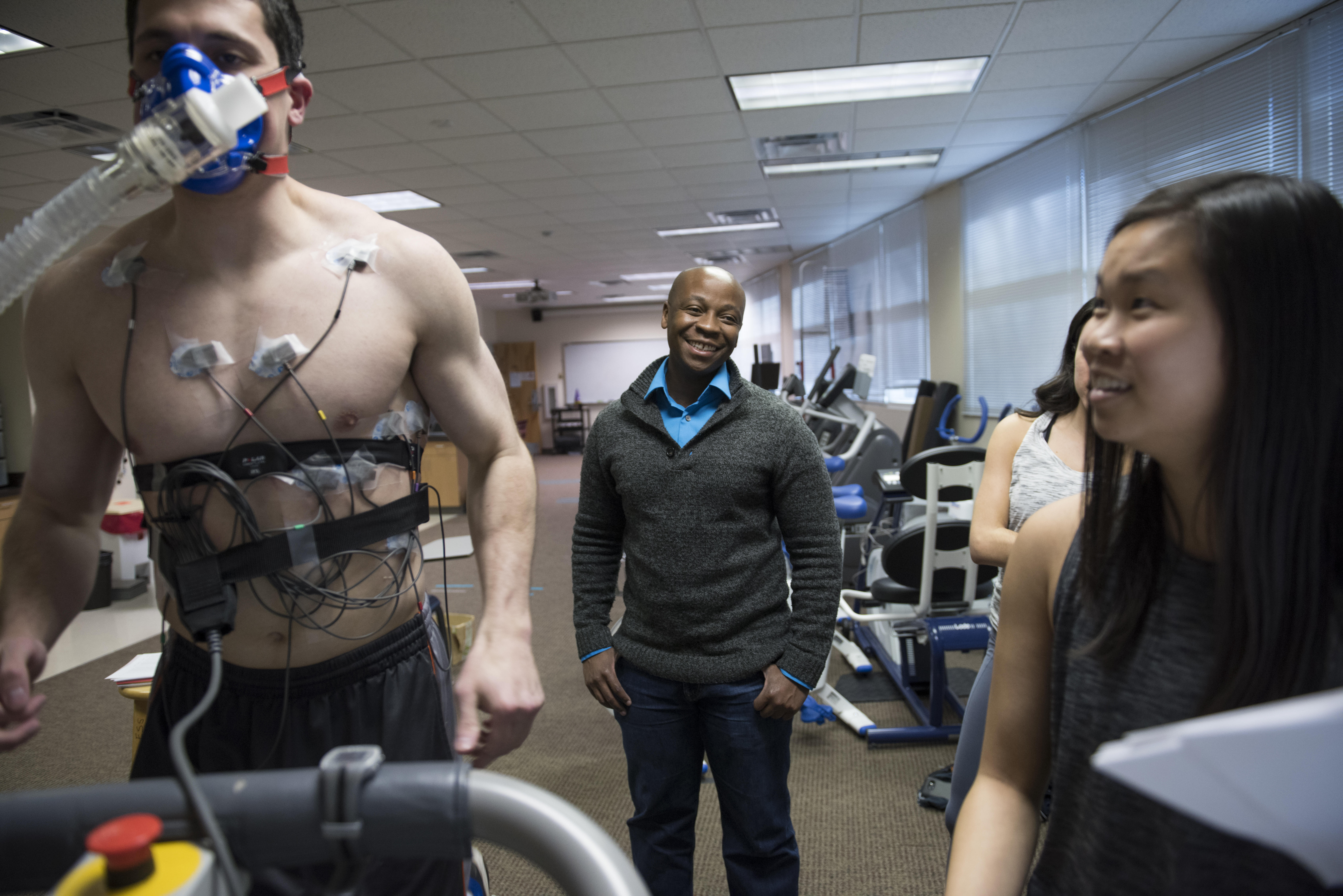 MARCH 14, 2018: Students in assistant professor of exercise science Titch Madzima's exercise science laboratory perform various tests, including a jump test and a VO2 max test, which tests oxygen usage during exercise. (photo by Kim Walker)