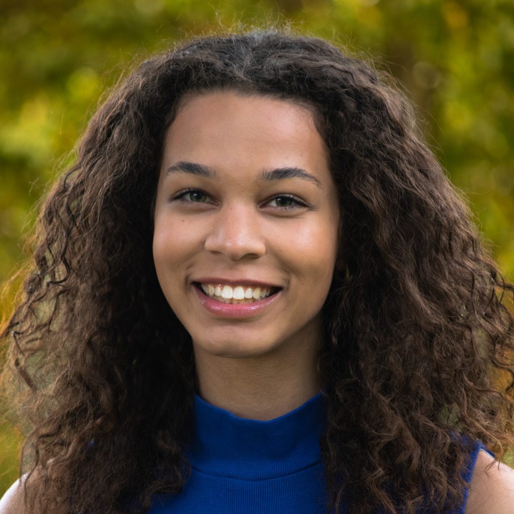 portrait of Sarah Gaynor