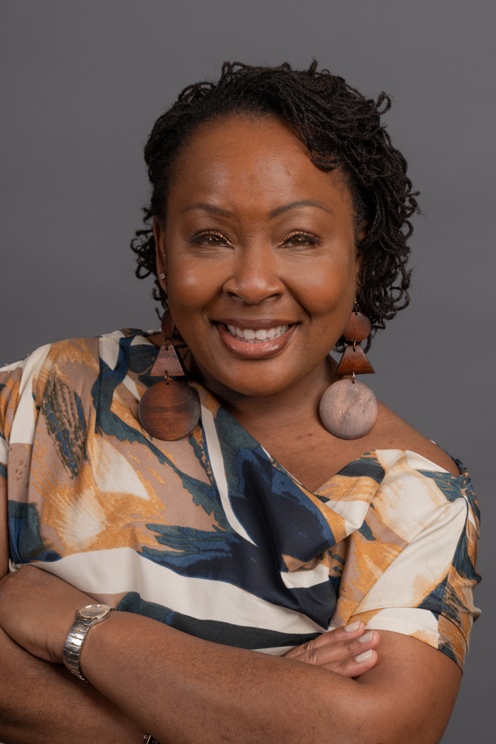 Akilah Weaver Hill ’00