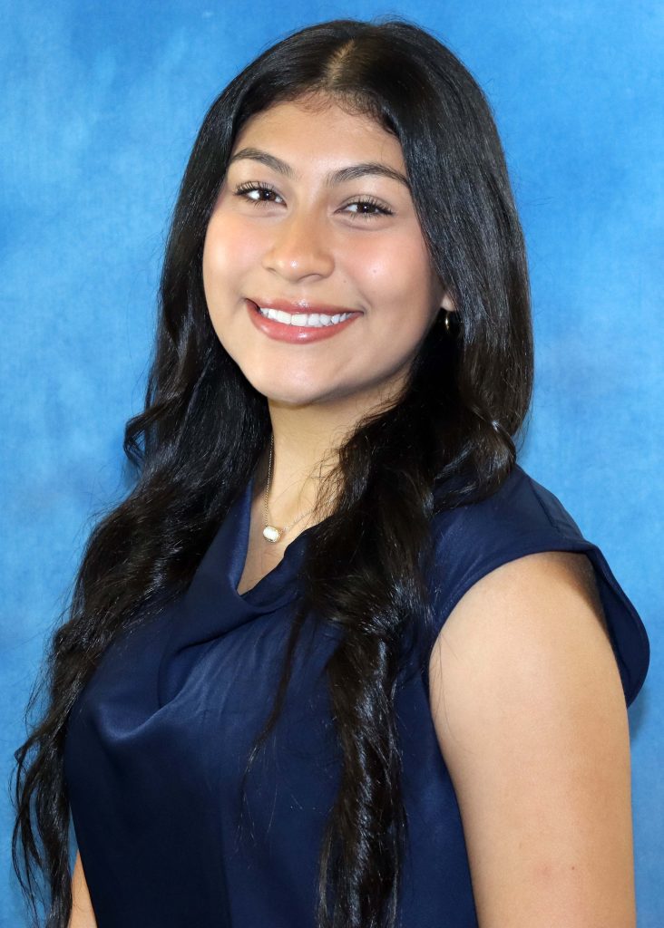 Photo of Anette Cruz.