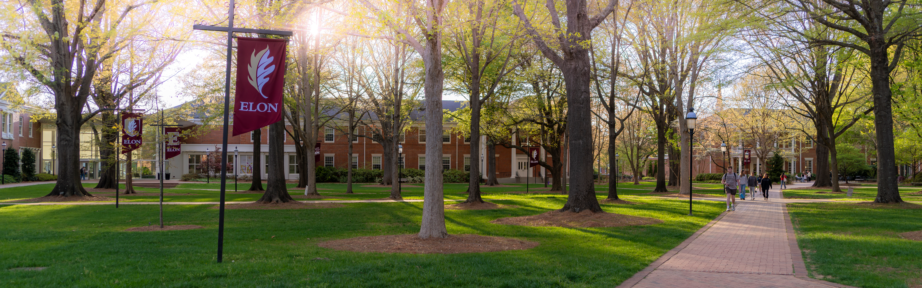 Photo of Elon University in Spring