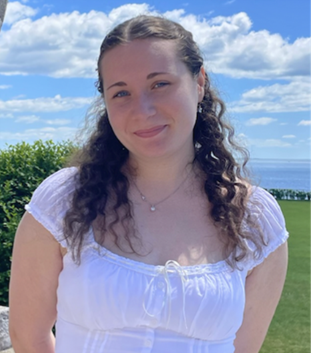 Photo of Emma Levine '26 from Barrington, RI.