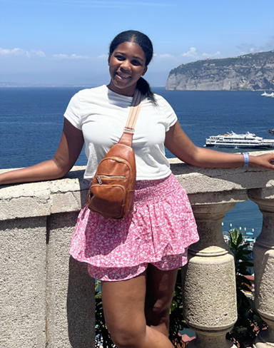 Photo of Mackenzie Perry '26 from Clinton, MD.