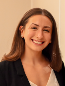 Photo of Alum Ava Rosen '23 at Elon University