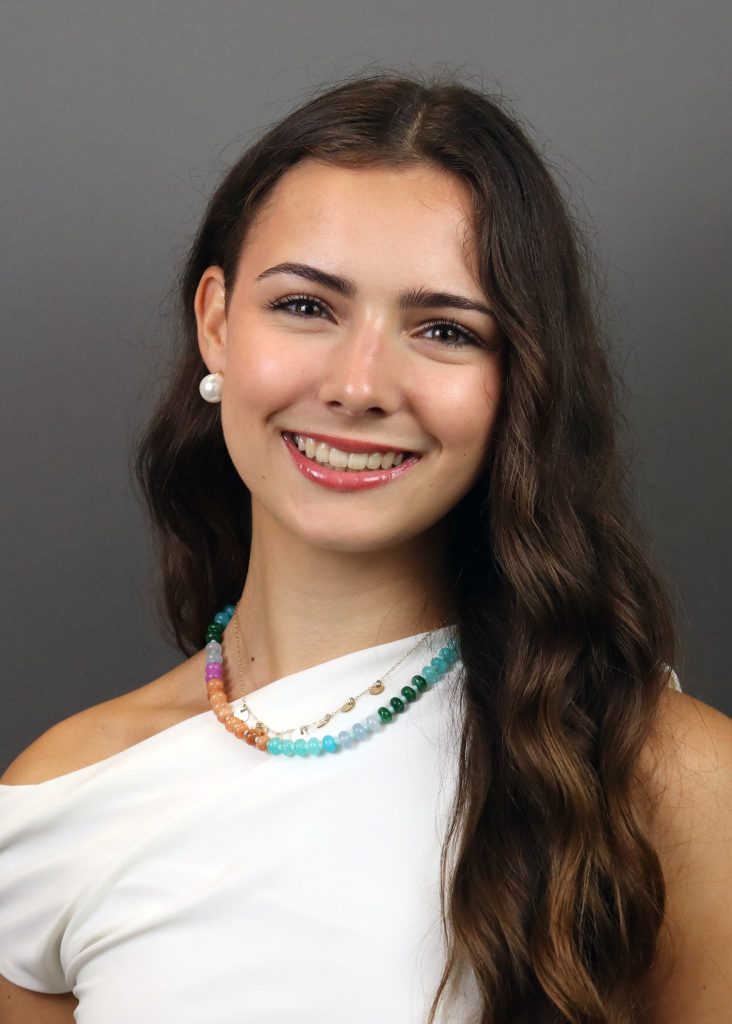 Photo of Layna Sargent.