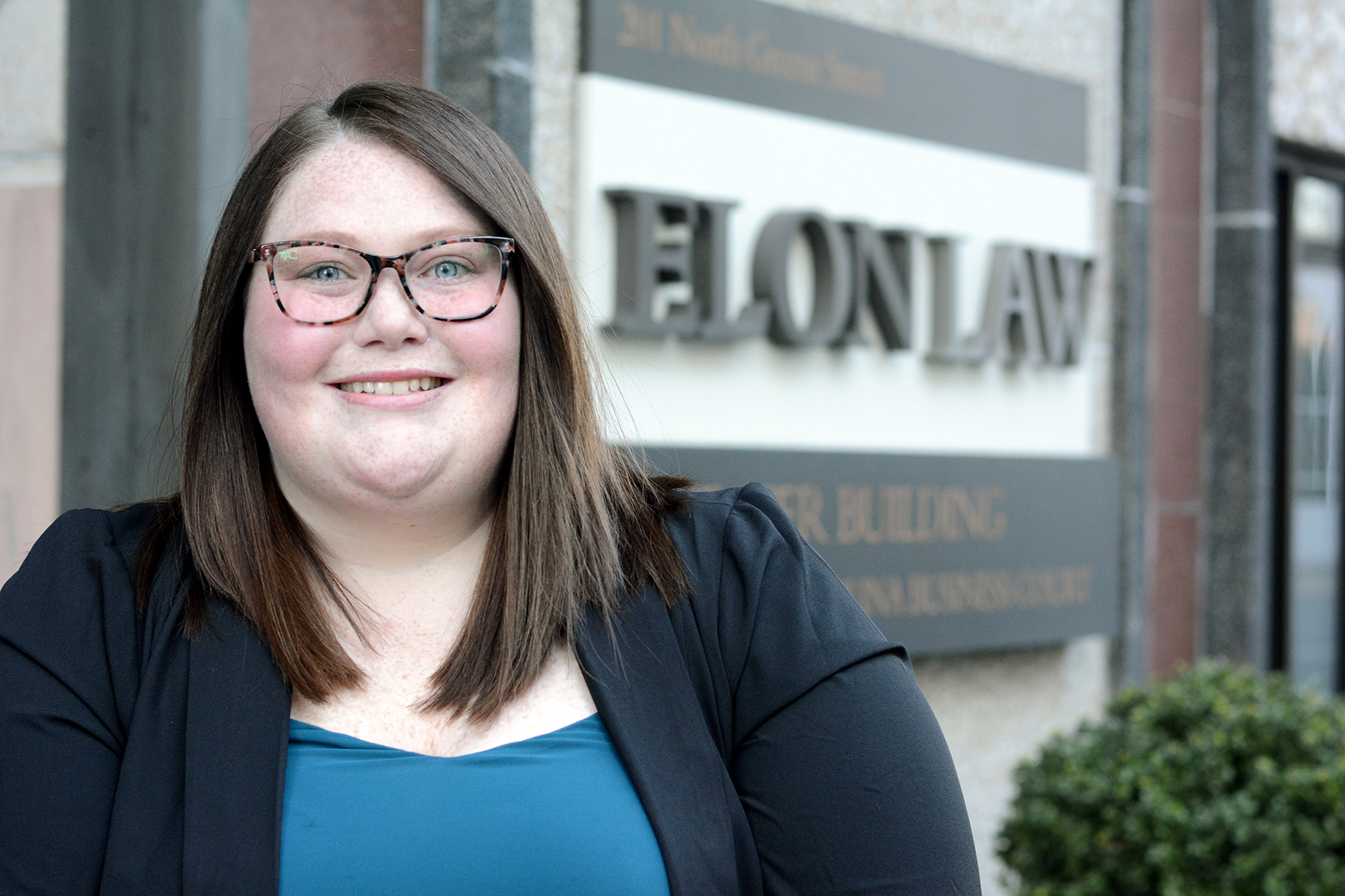 Leadership Fellow produces manual to juvenile justice process | Right now at Elon