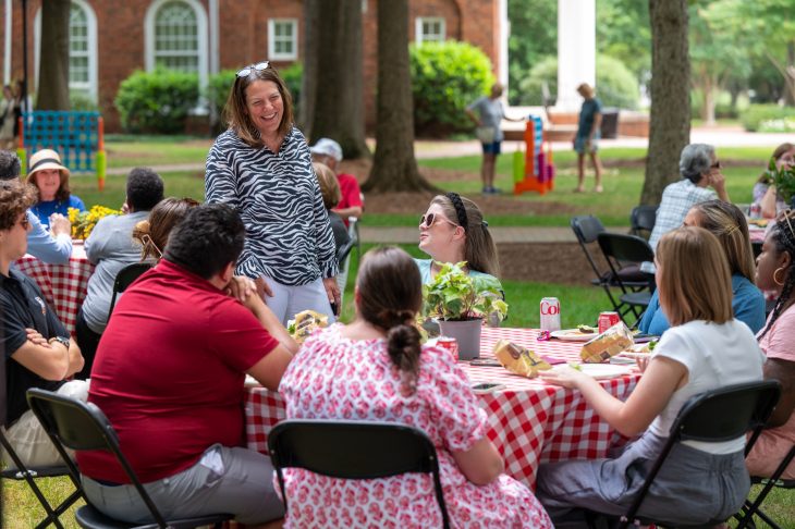 ������Ƶ hosted its annual Summer Concert and Picnic on Thursday, June 20, 2024. The event featured the North Carolina Brass Band and was held Under the Oaks.