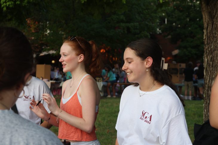 Student at the Fall Org Fair on Thursday, Aug. 29 on Young Commons.