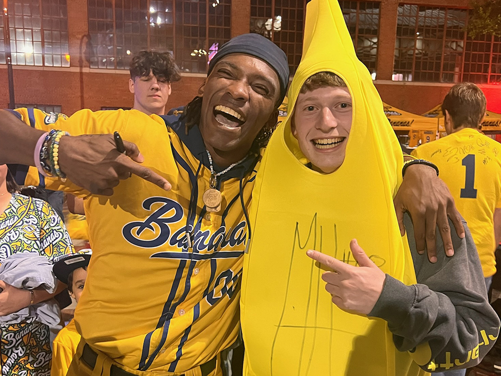 Scott Katz '26 spends summer 'slinging merch' for the Savannah