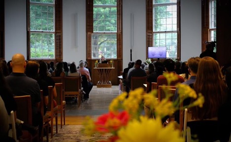 Madilyn Treon '26 opening the Anatomical Gift Program memorial service.