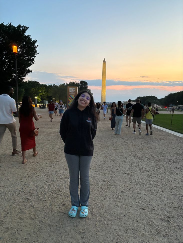 Jinelle Gonzalez ‘27 in front of Washington Monument