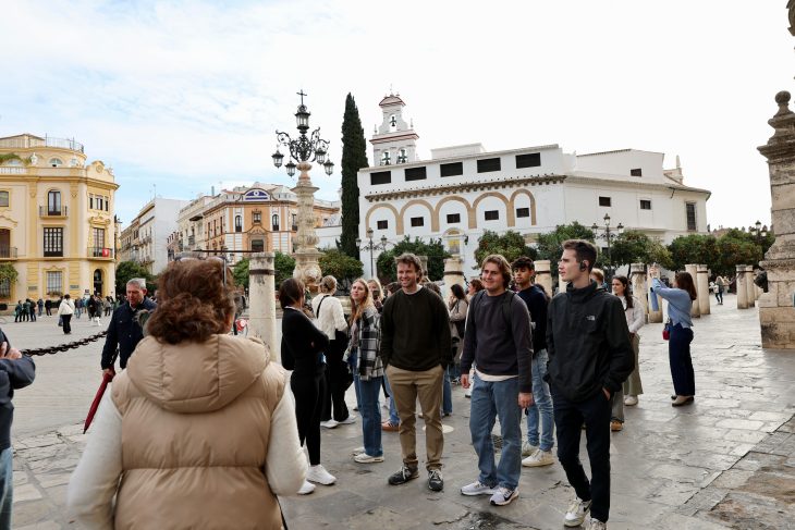 Elon University students explore Grenada, Spain during the Winter 2025