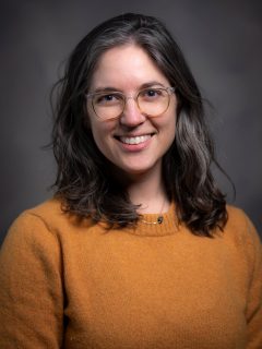 Headshot of Amanda McGrosky