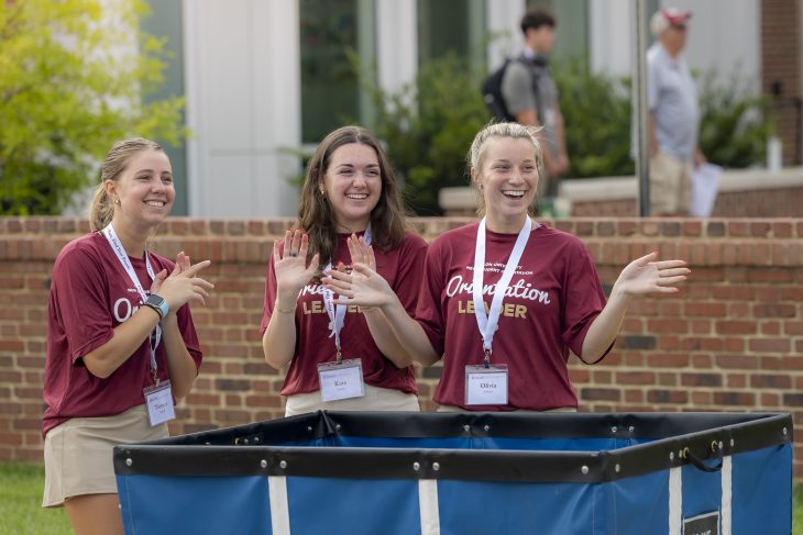 Elon Orientation Leaders greet new students at East Neighborhood Commons during Move-In Day on Aug. 22, 2025.