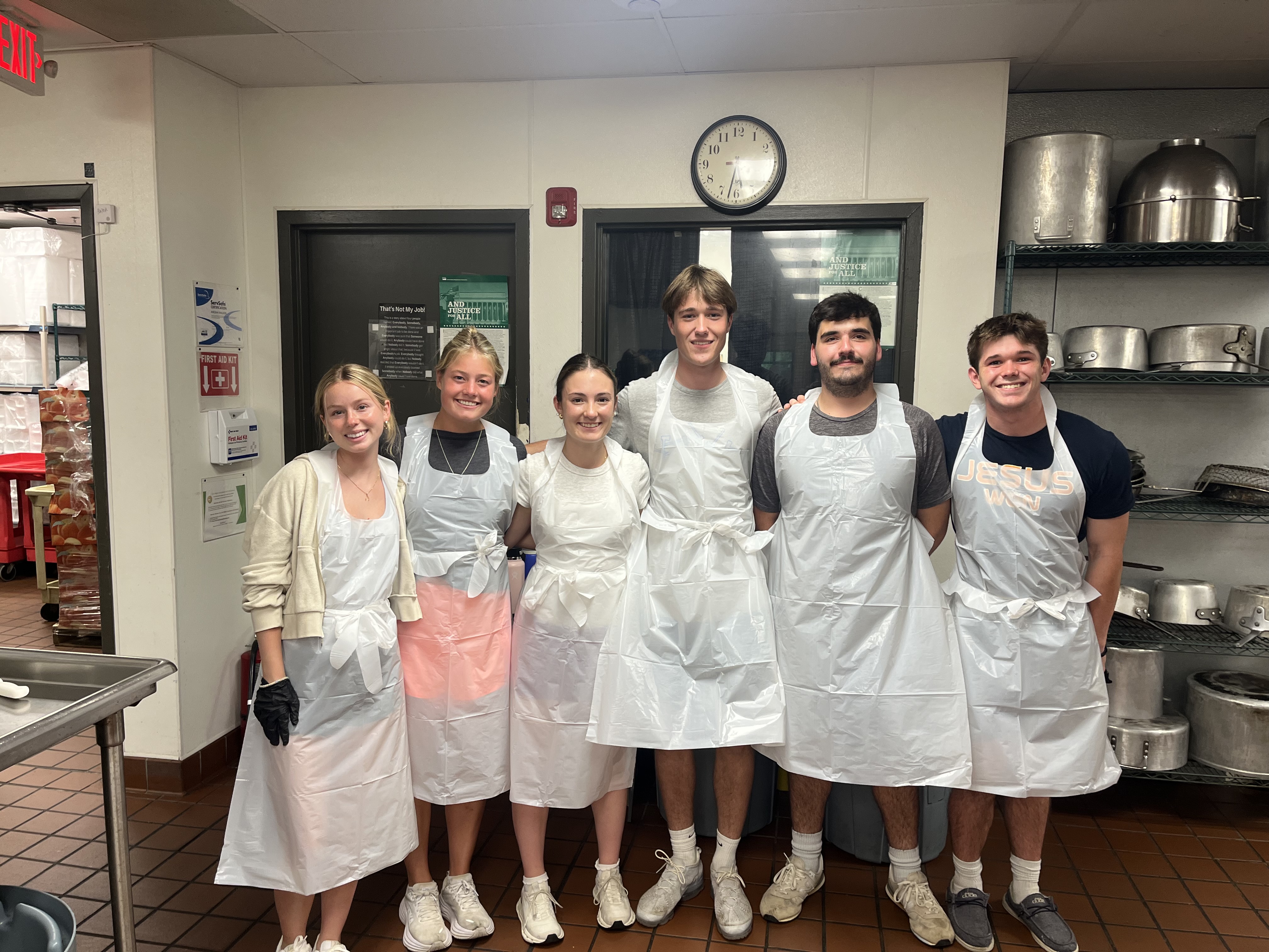 Study USA Charlotte students serve with a smile