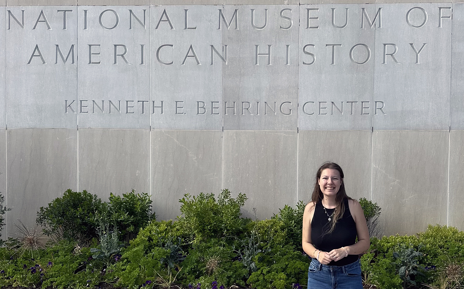 Sarah T. Moore ’26 in front of the Smithsonian’s National Museum of American History in Washington, D.C.