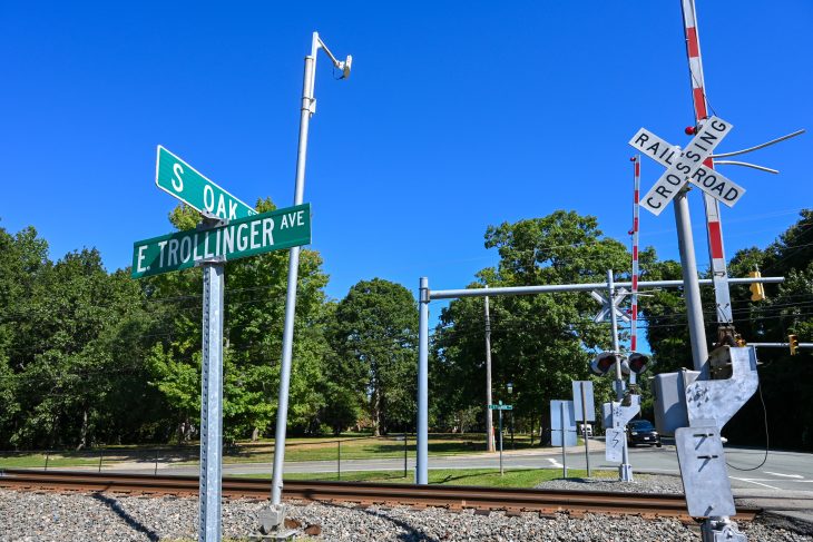 The railroad crossing at Oak Avenue and Trollinger Ave. on the Elon University campus. Photographed on Aug. 27, 2025.