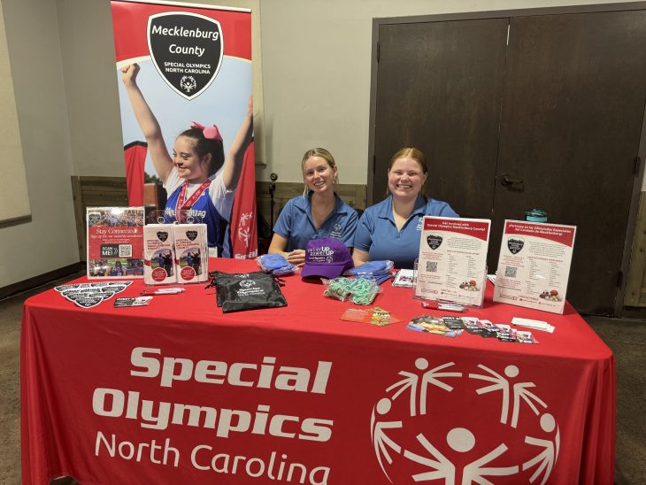 Katie Strohl '26 (left) poses for a photo while tabling for Special Olympics North Carolina | Photo Courtesy of Katie Strohl