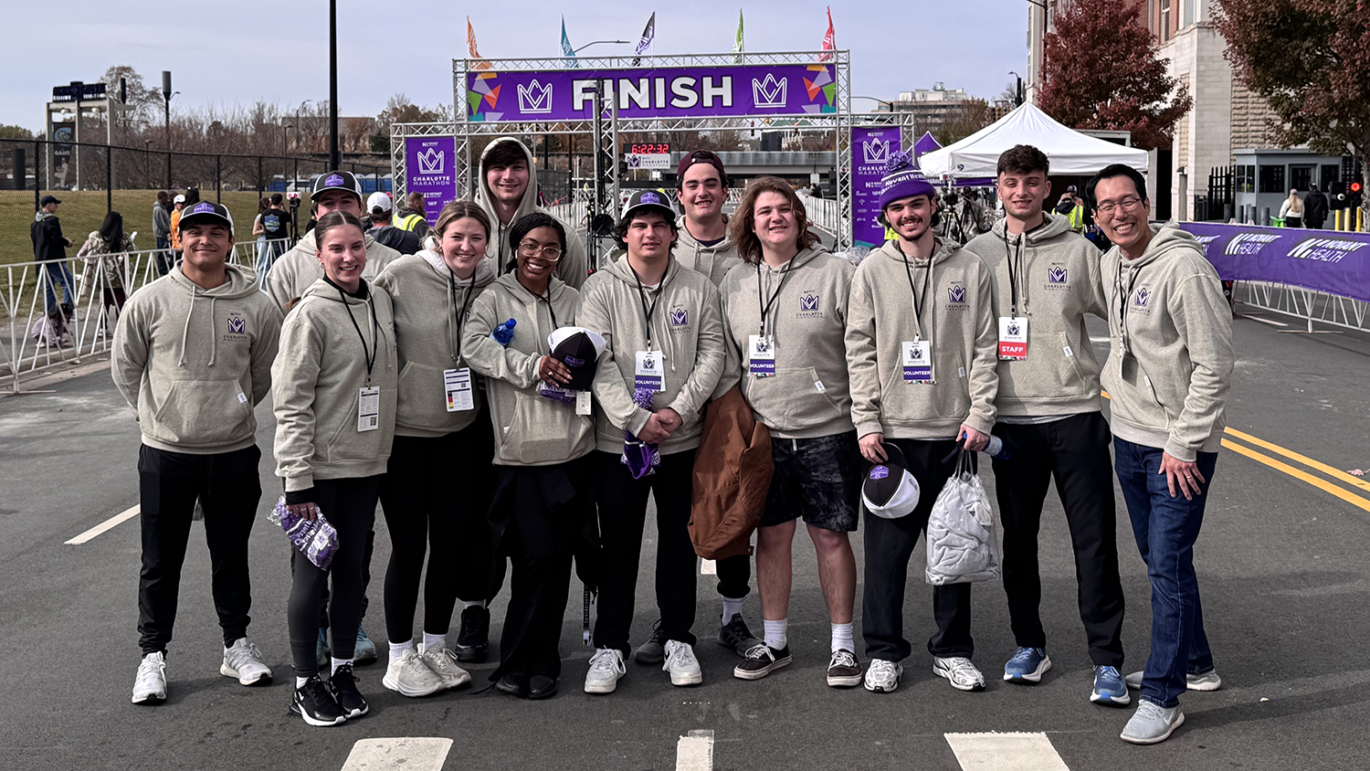 Elon students at Novant Health Charlotte Marathon 