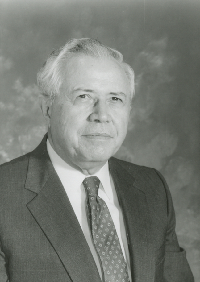 A black and white headshot Dr. Bill Rippy '43