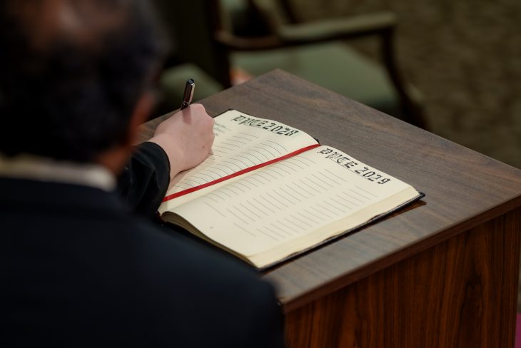 Doctor of Physical Therapy Signing Ceremony for 1st year DPT students in the School of Health Sciences on Feb. 27, 2026. Photo by Ethan Wu
