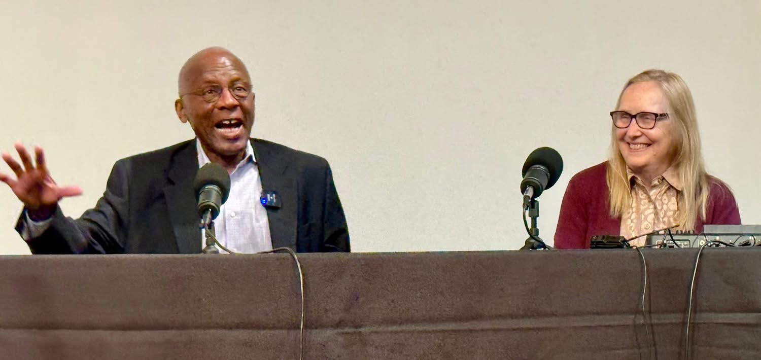 Journalist Skip Foreman and Elon professor Lorraine Ahearn