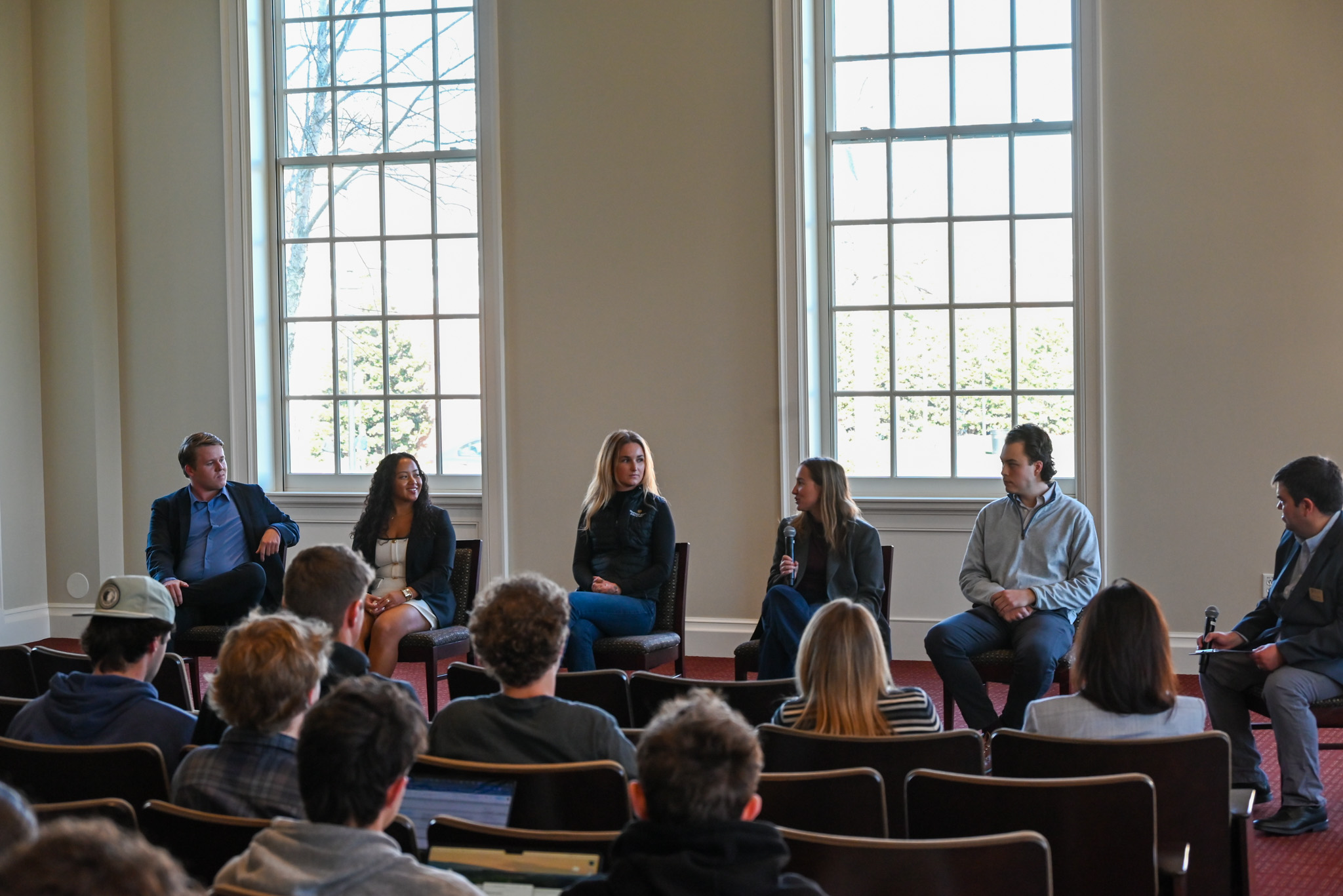 Sales Week Alumni Panel The panelists included: • Gabi Drumm-Schwartz ’23 • Cassidy Perkins ’23 • Kylee Herbert ’22 • Jack St. Pierre ’22 • Macklin Williams ’23