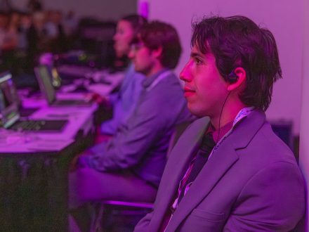 ���ϲ����� student Julien Dupas '26 works in Vegas