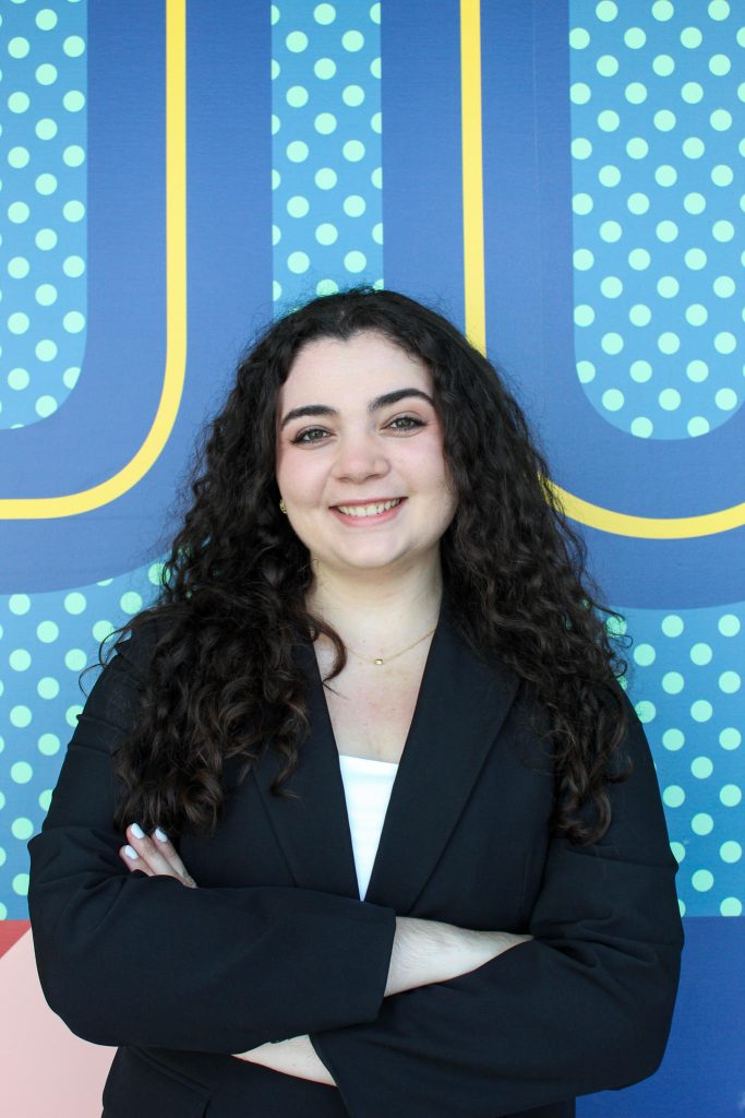 Photo of Kelly Strom, 2L.